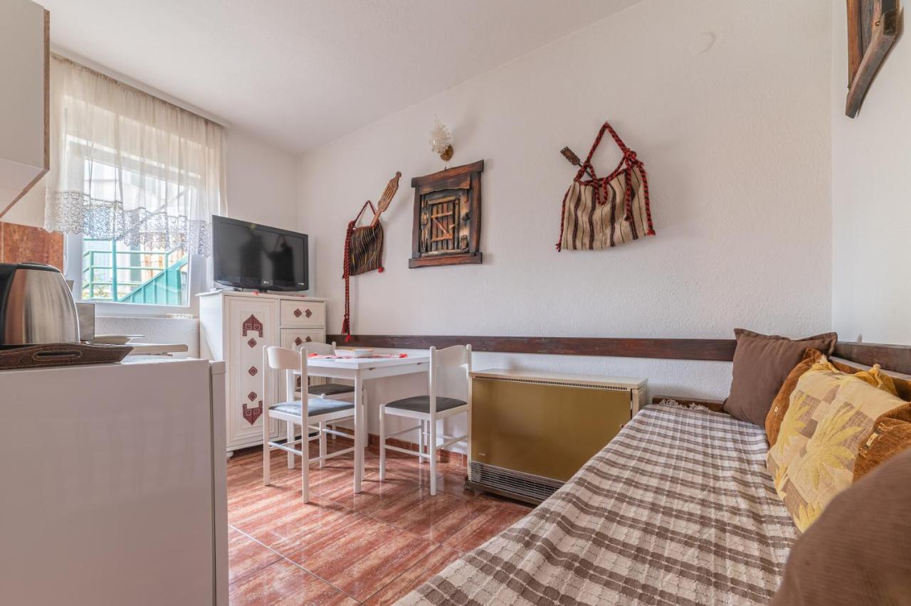 Frile Apartments Никшич Экстерьер фото